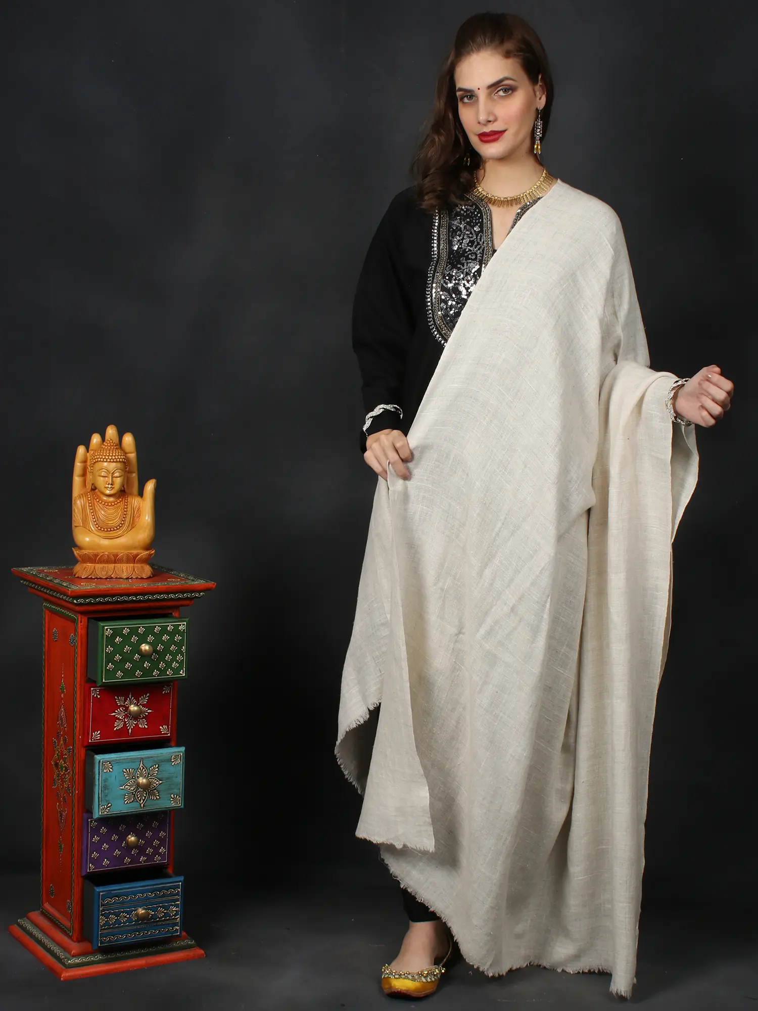 Handwoven Antique-White Plain Handspun Pashmina Shawl from Ladakh ...
