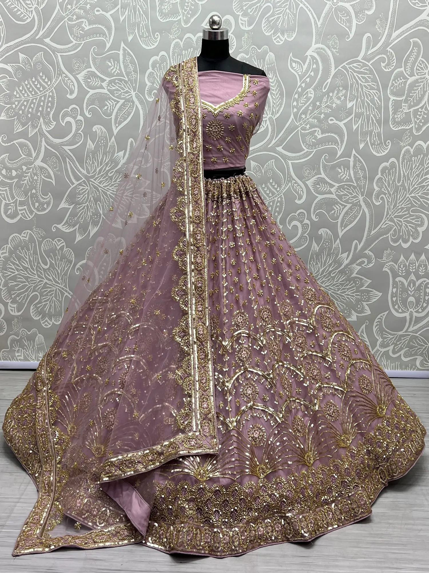 VRT WARM Designer Heavy Latest Wedding Wear Fancy Work Net Lehenga Choli  Collection - The Ethnic World
